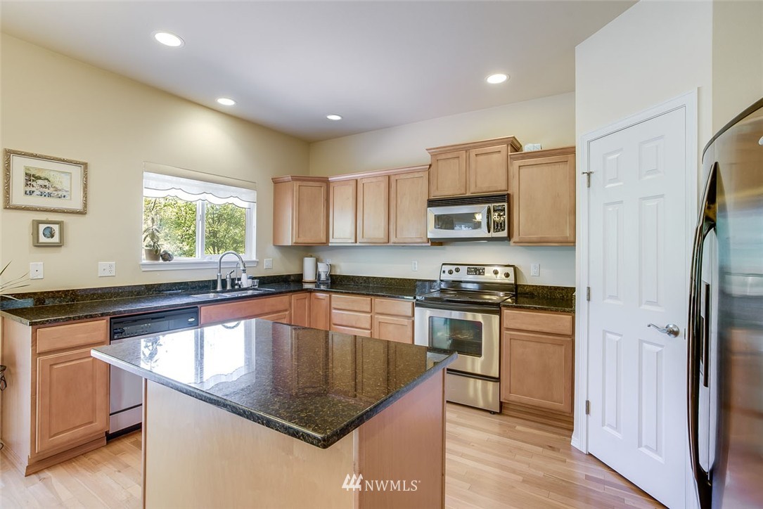 2715 232nd Street Southeast, Unit 52 Bothell, WA 98021 - Photo 8 of 25
