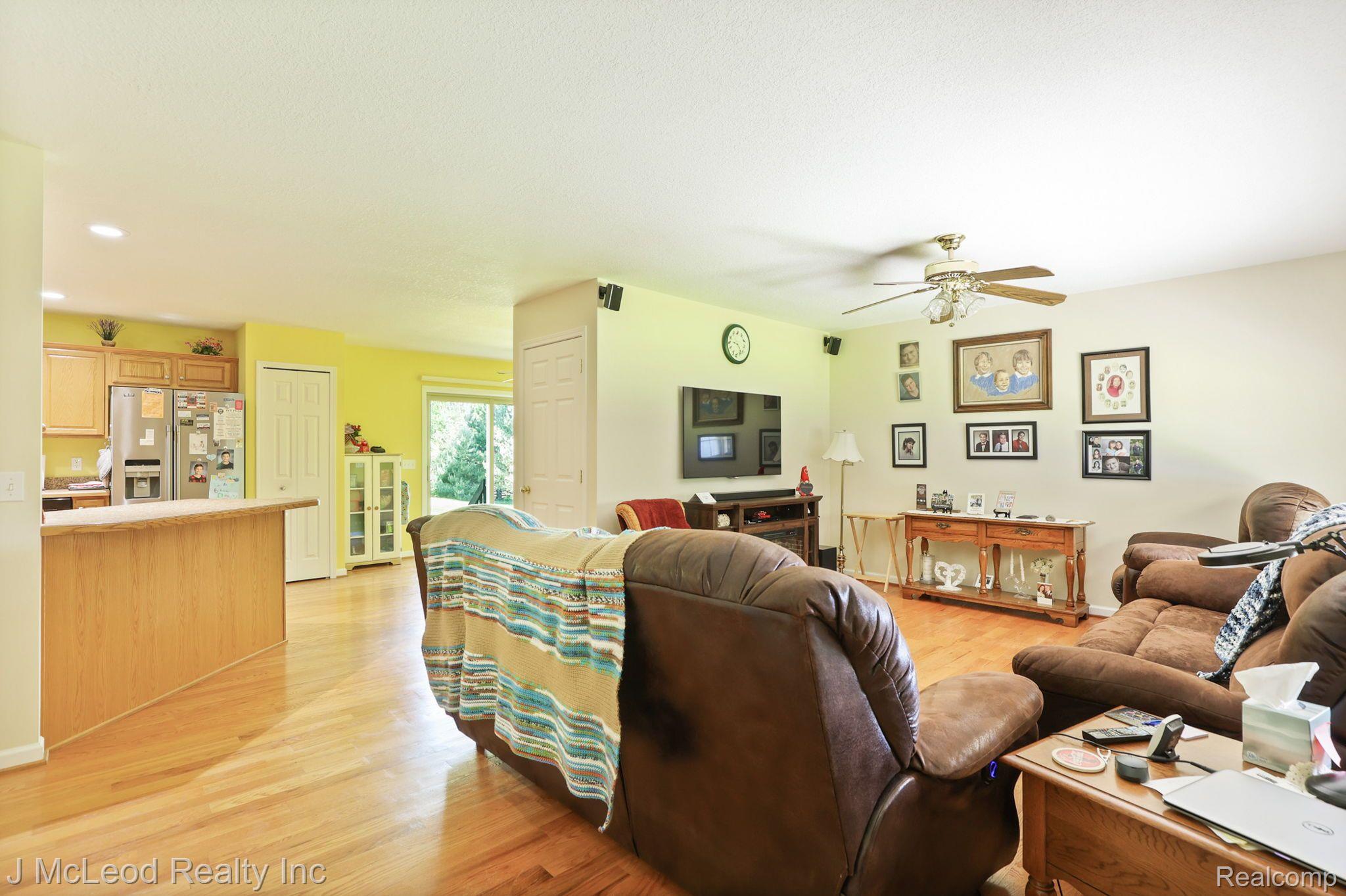 7332 Oak Road Vassar, MI 48768 - Photo 11 of 74 Gallery Image 11