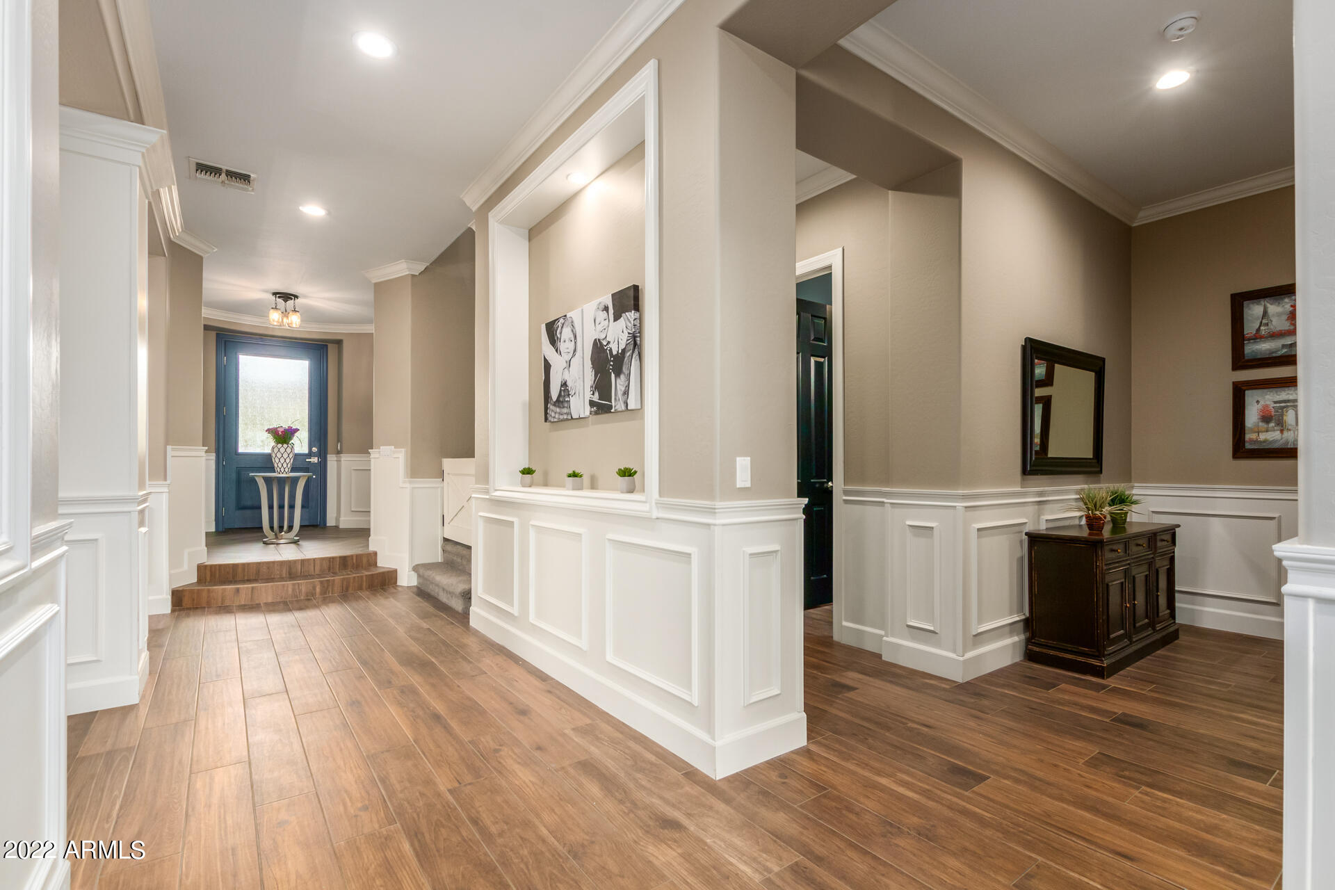 3296 East Vallejo Court Gilbert, AZ 85298 - Photo 37 of 122 Hallway