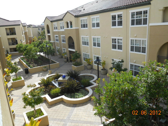1883 Agnew Road, Unit 431 Santa Clara, CA 95054 - Photo 7 of 8 a backyard of a house with lots of green space