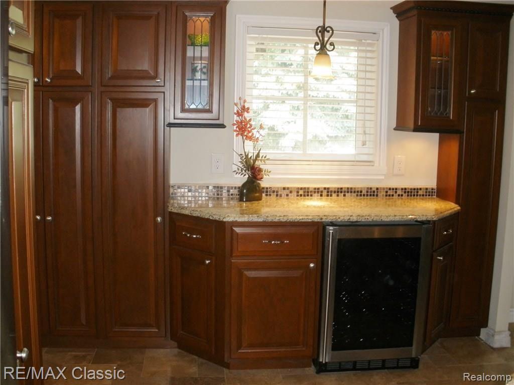 849 Briar Court Rochester Hills, MI 48309 - Photo 12 of 27