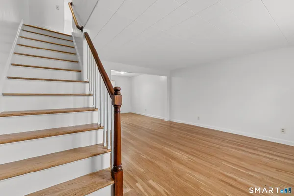 $2,095 | 52 Arnold Way, Unit 52, West Hartford, CT 06119