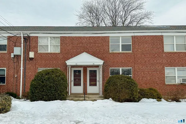 $2,095 | 52 Arnold Way, Unit 52, West Hartford, CT 06119