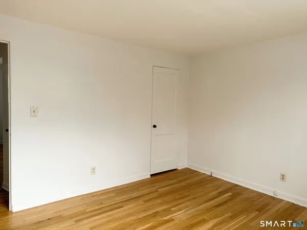 $2,095 | 52 Arnold Way, Unit 52, West Hartford, CT 06119