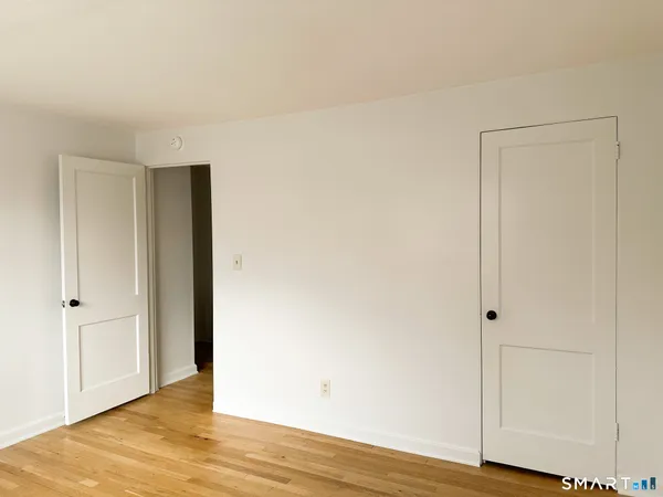 $2,095 | 52 Arnold Way, Unit 52, West Hartford, CT 06119