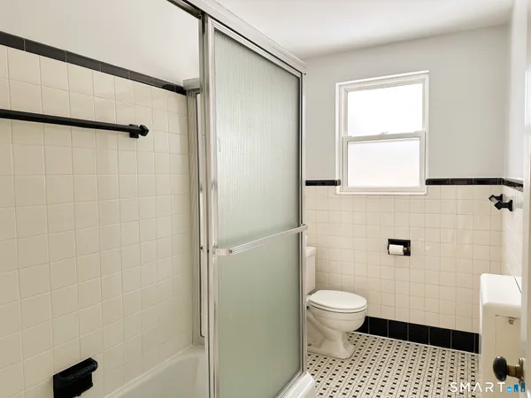 $2,095 | 52 Arnold Way, Unit 52, West Hartford, CT 06119