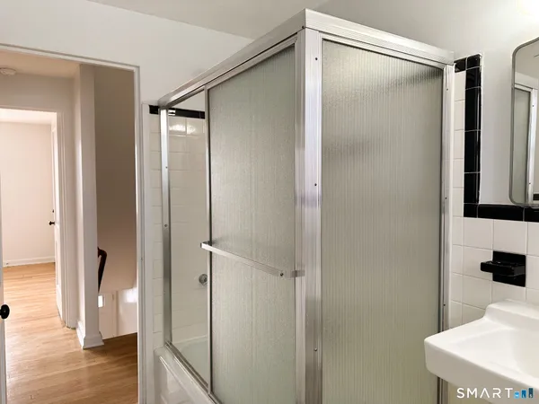 $2,095 | 52 Arnold Way, Unit 52, West Hartford, CT 06119