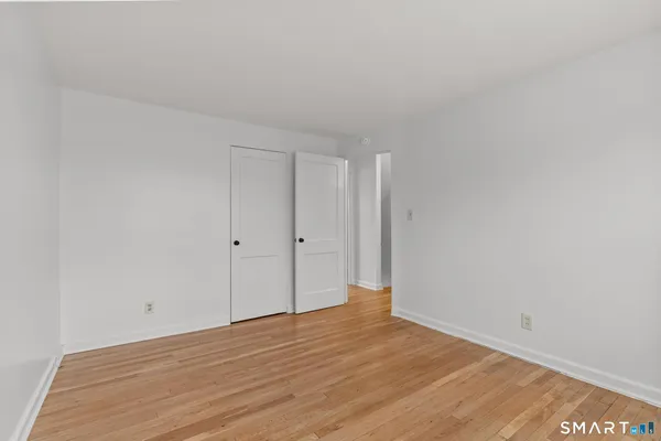 $2,095 | 52 Arnold Way, Unit 52, West Hartford, CT 06119