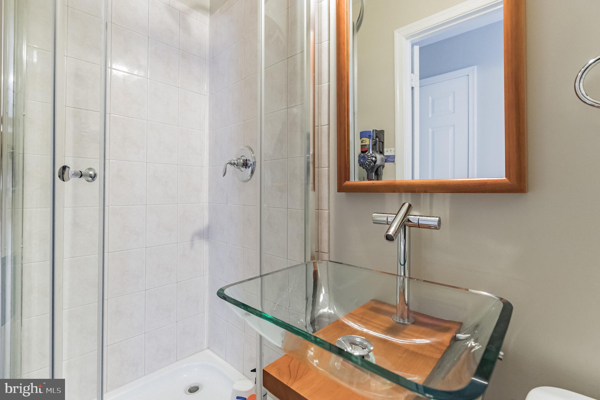 6729 Anders Terrace Springfield, VA 22151 - Photo 14 of 30 Gallery Image 14