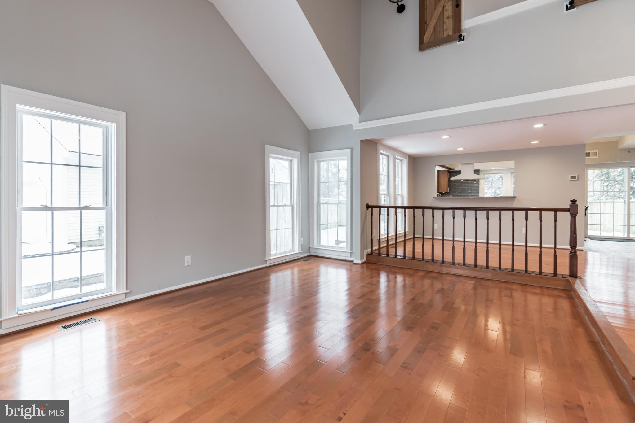 6729 Anders Terrace Springfield, VA 22151 - Photo 5 of 30 Gallery Image 5