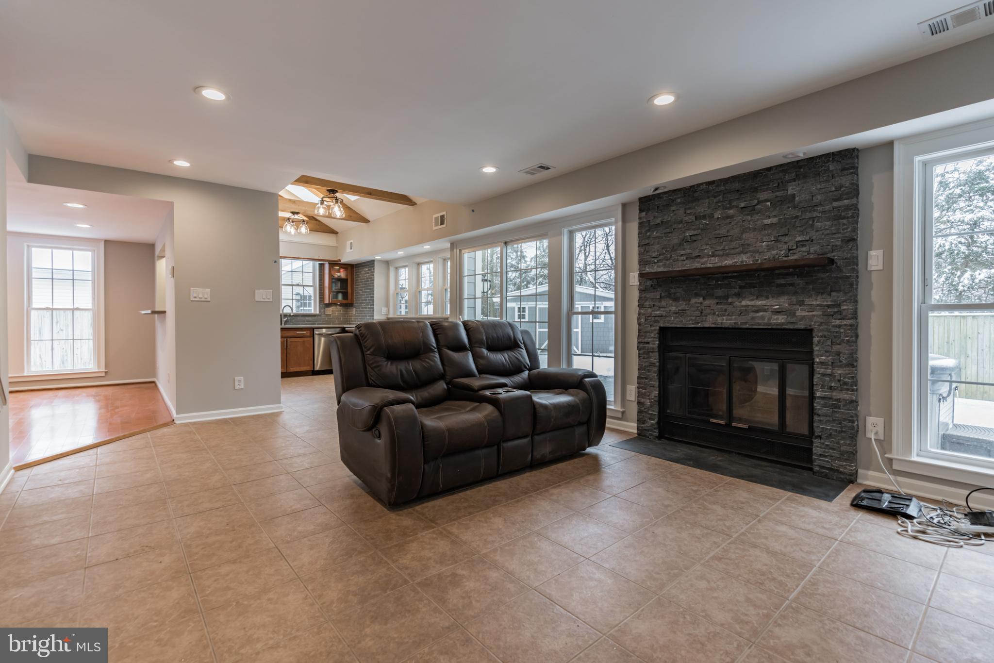 6729 Anders Terrace Springfield, VA 22151 - Photo 7 of 30 Gallery Image 7