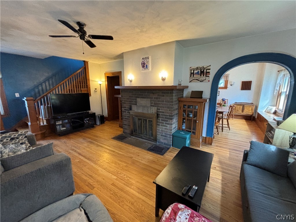 705 Velasko Road Syracuse, NY 13207 - Photo 12 of 40