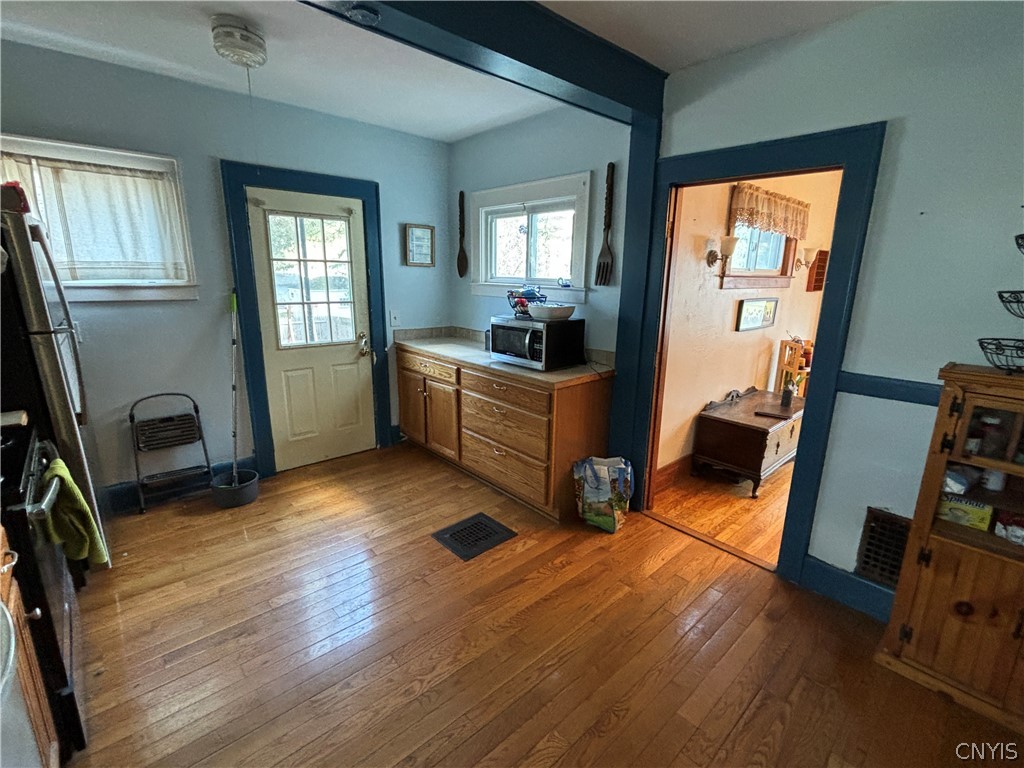 705 Velasko Road Syracuse, NY 13207 - Photo 16 of 40