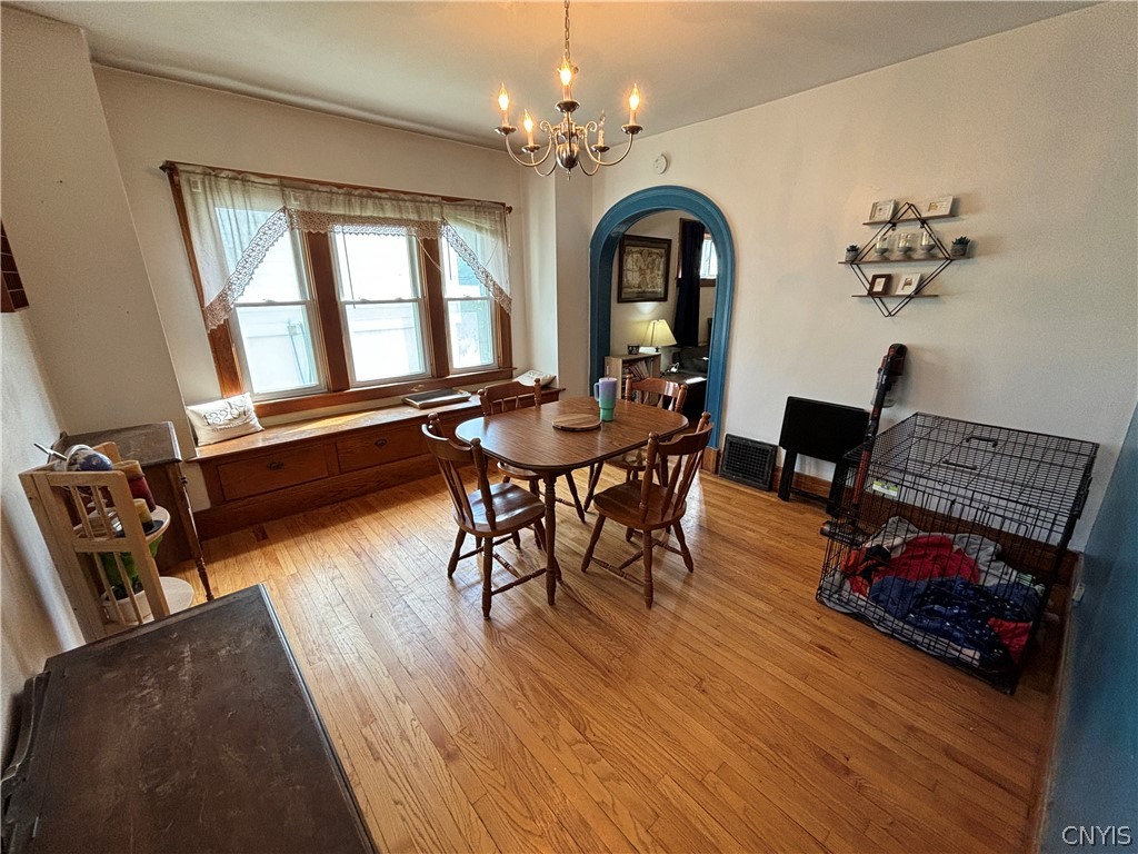 705 Velasko Road Syracuse, NY 13207 - Photo 18 of 40