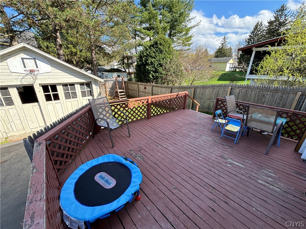 705 Velasko Road Syracuse, NY 13207 - Photo 34 of 40