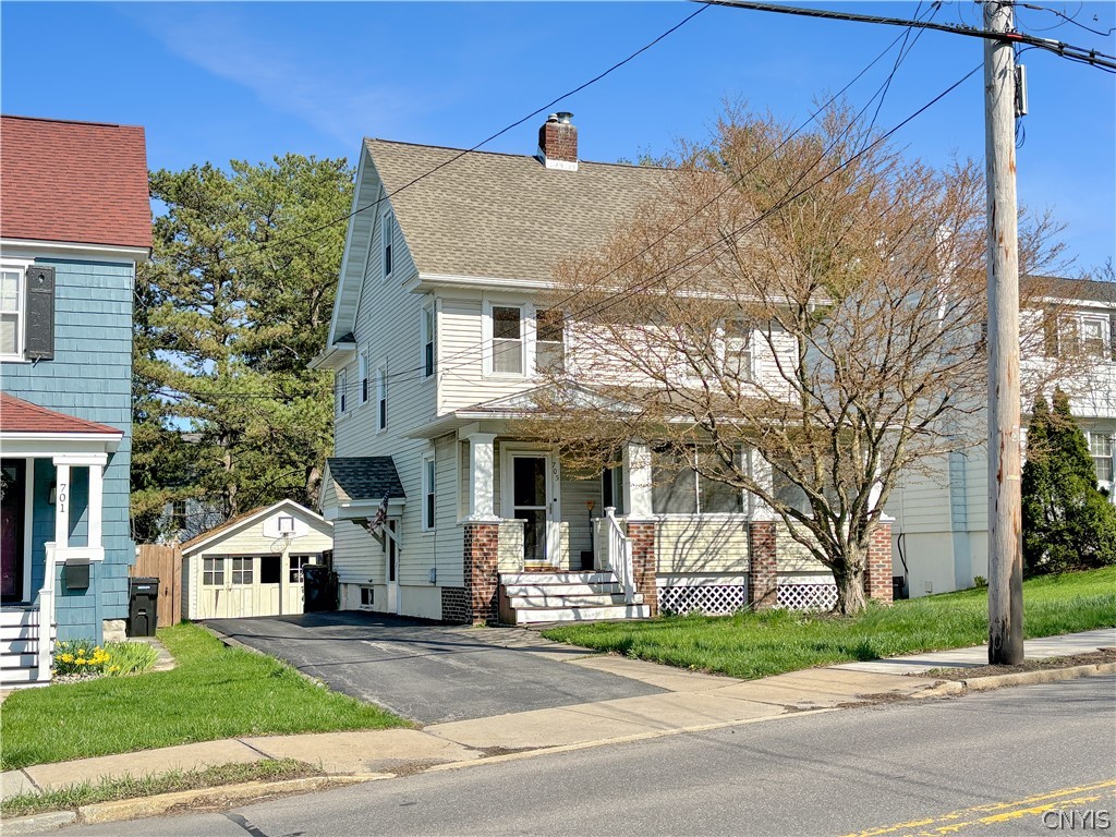 705 Velasko Road Syracuse, NY 13207 - Photo 5 of 40