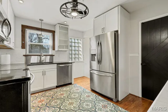 $349,900 | 1433 Lanvale Drive, St. Louis, MO 63119