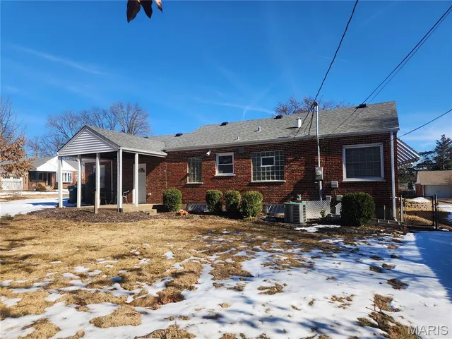 $349,900 | 1433 Lanvale Drive, St. Louis, MO 63119