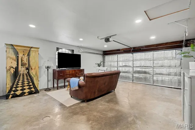 $349,900 | 1433 Lanvale Drive, St. Louis, MO 63119