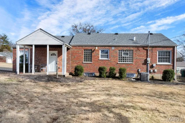 $349,900 | 1433 Lanvale Drive, St. Louis, MO 63119