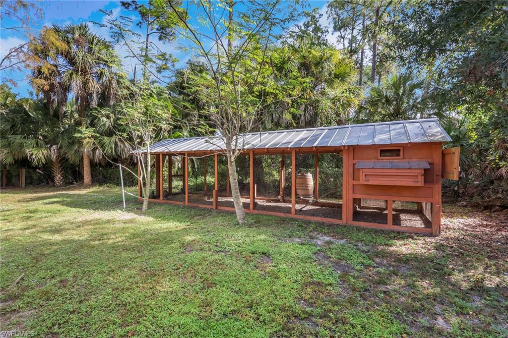 5092 Boxwood Way Naples, FL 34116 - Photo 28 of 48 New Custom-Built Chicken Coop!