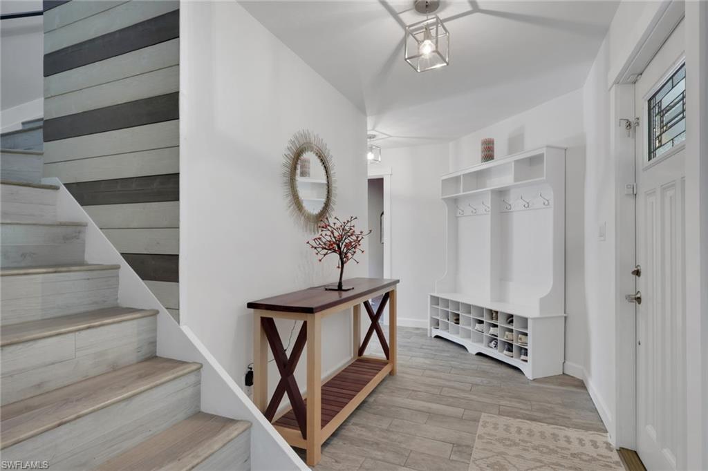 5092 Boxwood Way Naples, FL 34116 - Photo 3 of 48