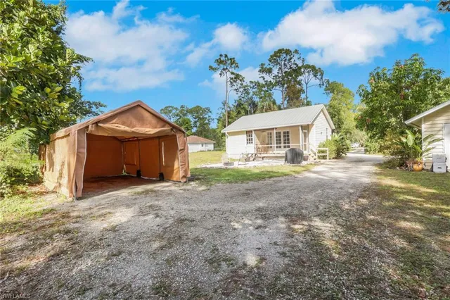 $1,425,000 | 5092 Boxwood Way, Naples, FL 34116