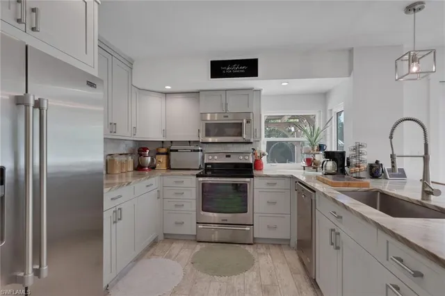 $1,425,000 | 5092 Boxwood Way, Naples, FL 34116