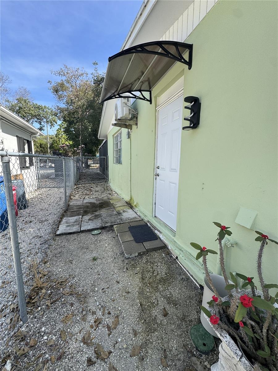 664 Colson Drive Key Largo, FL 33037 - Photo 18 of 23 a view of a garage