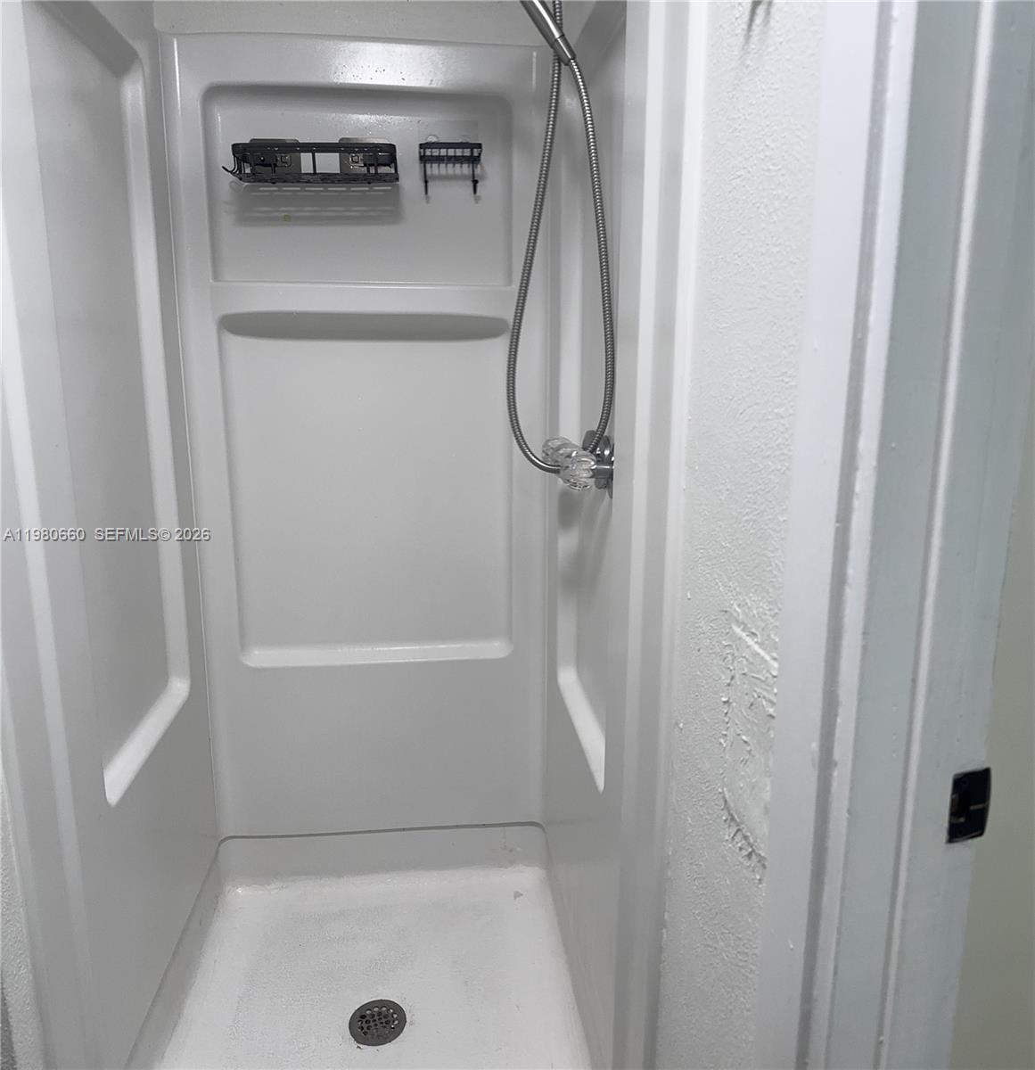 664 Colson Drive Key Largo, FL 33037 - Photo 20 of 23 a bathroom with a bath tub