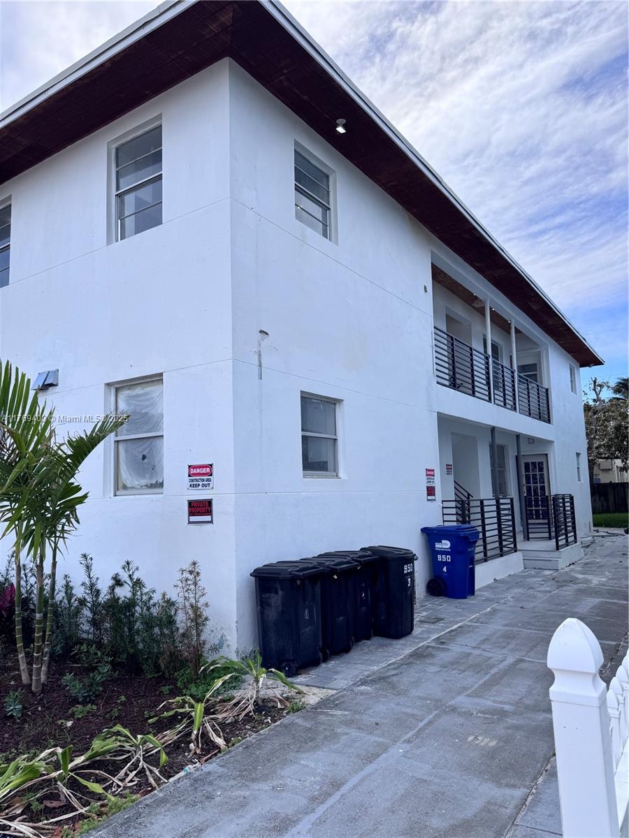 Biscayne Point Miami Beach, FL 33141 - Photo 2 of 7