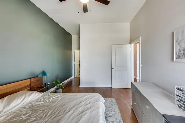 $3,200 | 230 West Division Street, Unit 1307, Chicago, IL 60610