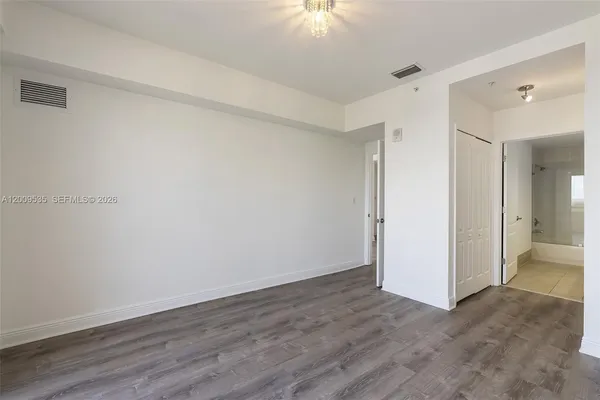 $4,800 | 2400 Southwest 27th Avenue, Unit PH4, Miami, FL 33145