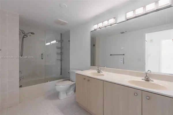 $4,800 | 2400 Southwest 27th Avenue, Unit PH4, Miami, FL 33145