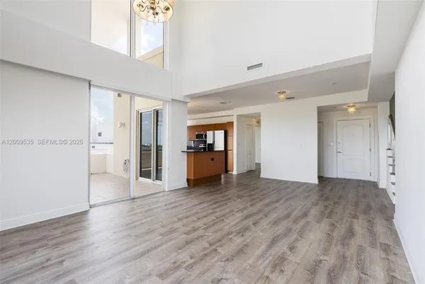 $4,800 | 2400 Southwest 27th Avenue, Unit PH4, Miami, FL 33145