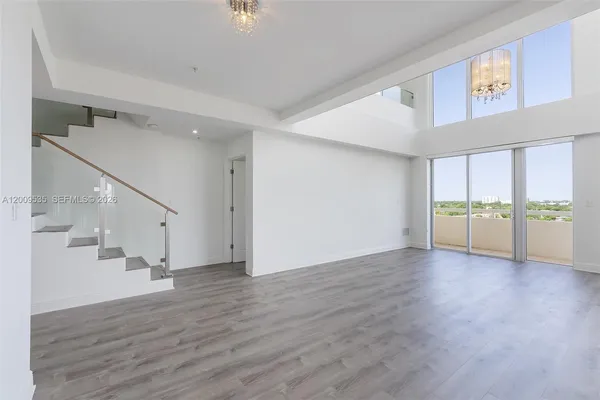 $4,800 | 2400 Southwest 27th Avenue, Unit PH4, Miami, FL 33145