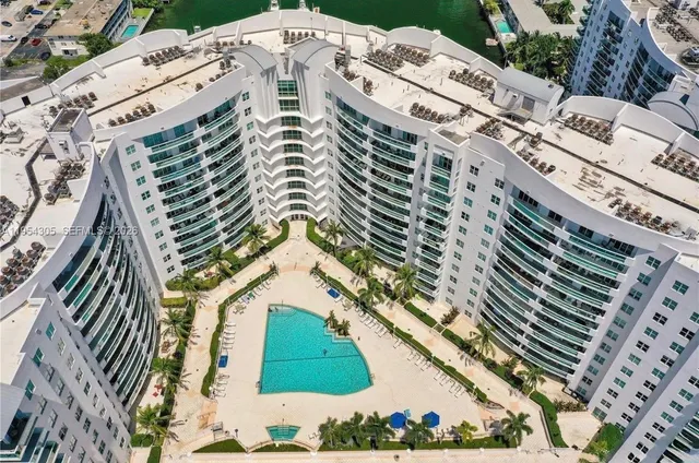 $4,500 | 7900 Harbor Island Drive, Unit PH2, North Bay Village, FL 33141