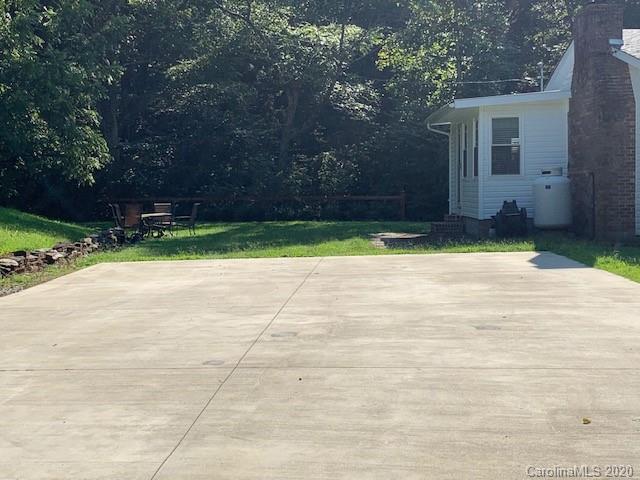 840 Spooky Hollow Road Marion, NC 28752 - Photo 2 of 31 Gallery Image 2