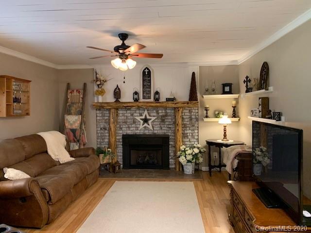 840 Spooky Hollow Road Marion, NC 28752 - Photo 4 of 31 Gallery Image 4