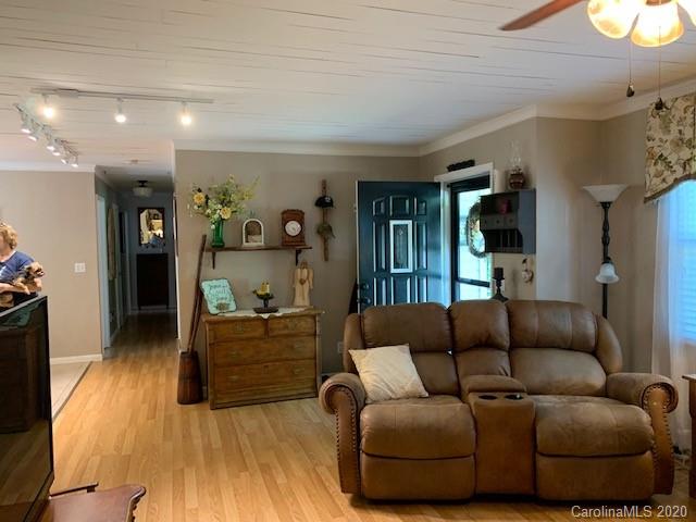 840 Spooky Hollow Road Marion, NC 28752 - Photo 5 of 31 Gallery Image 5