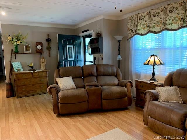 840 Spooky Hollow Road Marion, NC 28752 - Photo 6 of 31 Gallery Image 6
