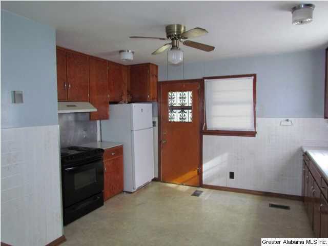 3107 Walnut Avenue Anniston, AL 36201 - Photo 3 of 13