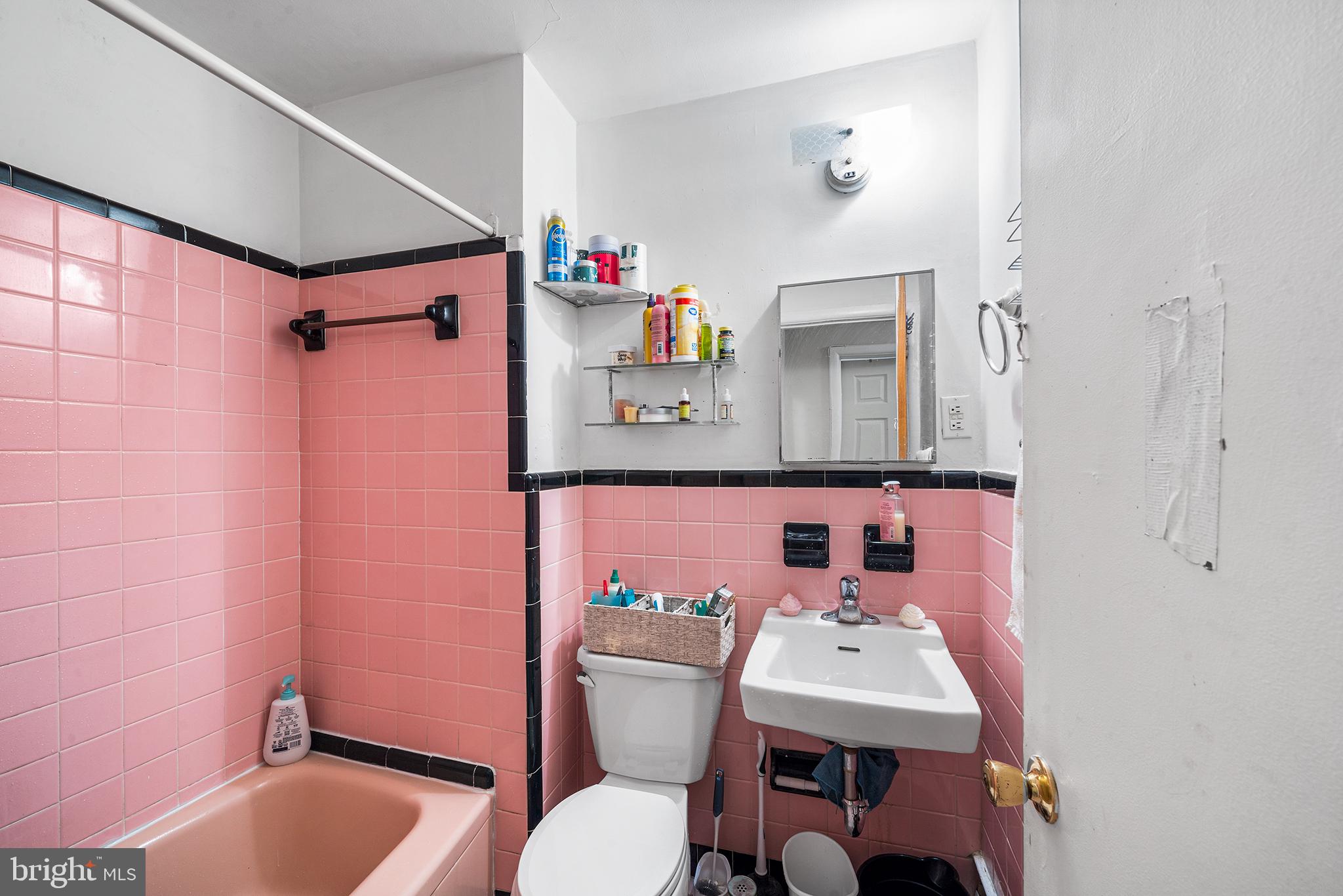 2407 Manor Road Havertown, PA 19083 - Photo 11 of 15