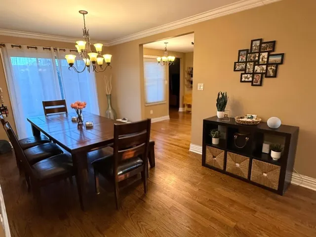 $399,900 | 15 Wildwood Road, Elk Grove Village, IL 60007