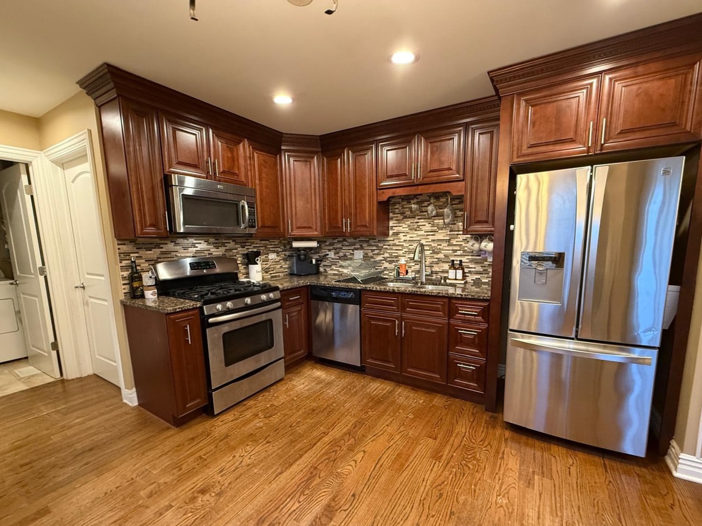 15 Wildwood Road Elk Grove Village, IL 60007 - Photo 8 of 22