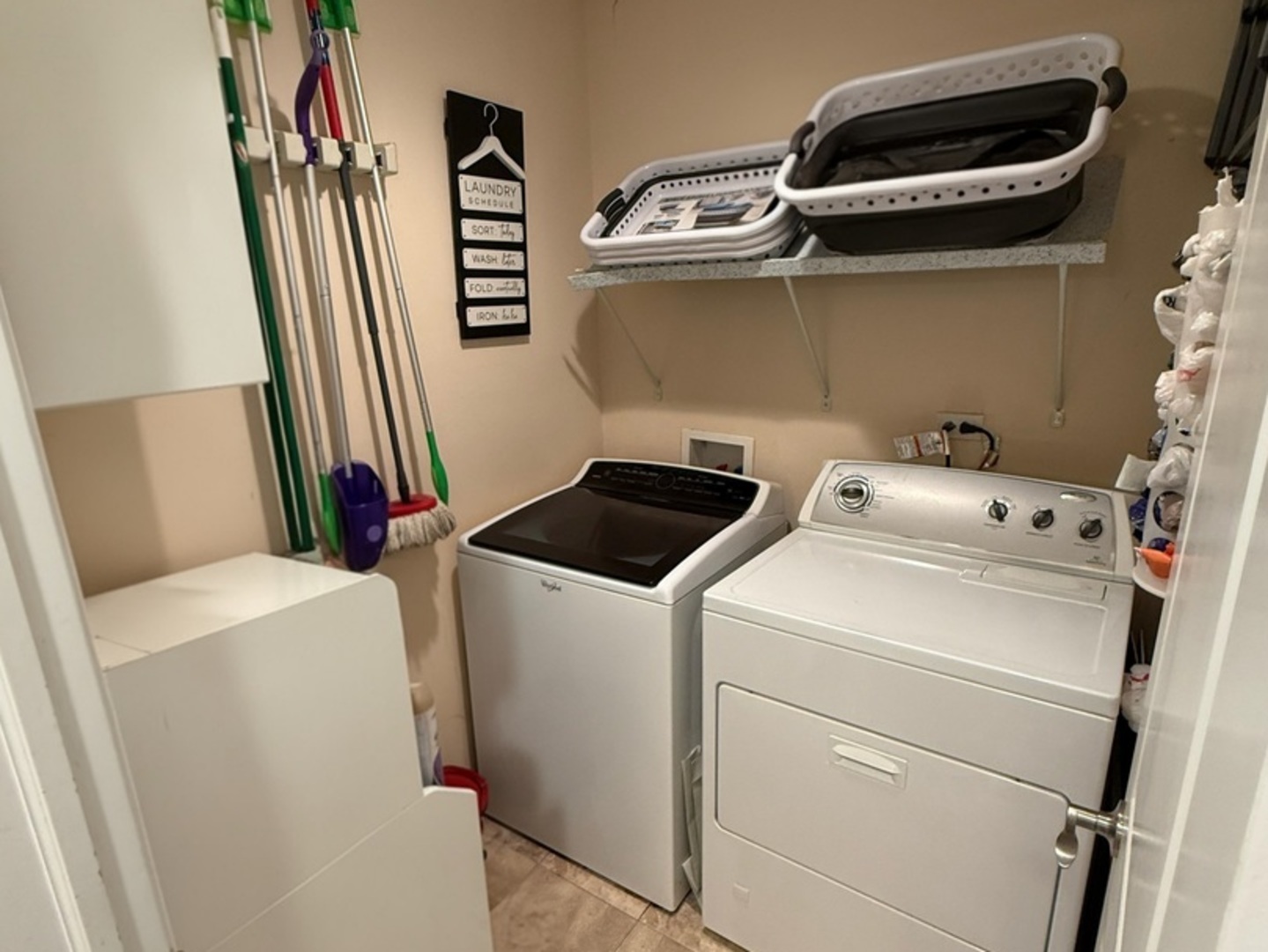 15 Wildwood Road Elk Grove Village, IL 60007 - Photo 10 of 22