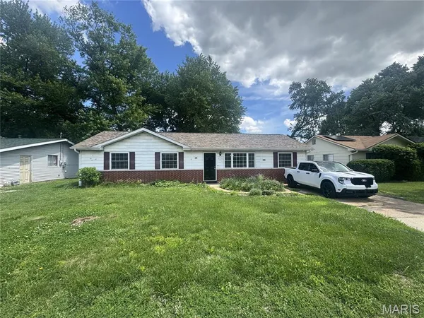 $145,000 | 6116 Old Collinsville Road, Fairview Heights, IL 62208