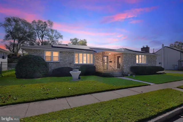 $2,800 | 8402 Holman Avenue, Unit 1, Pennsauken, NJ 08110