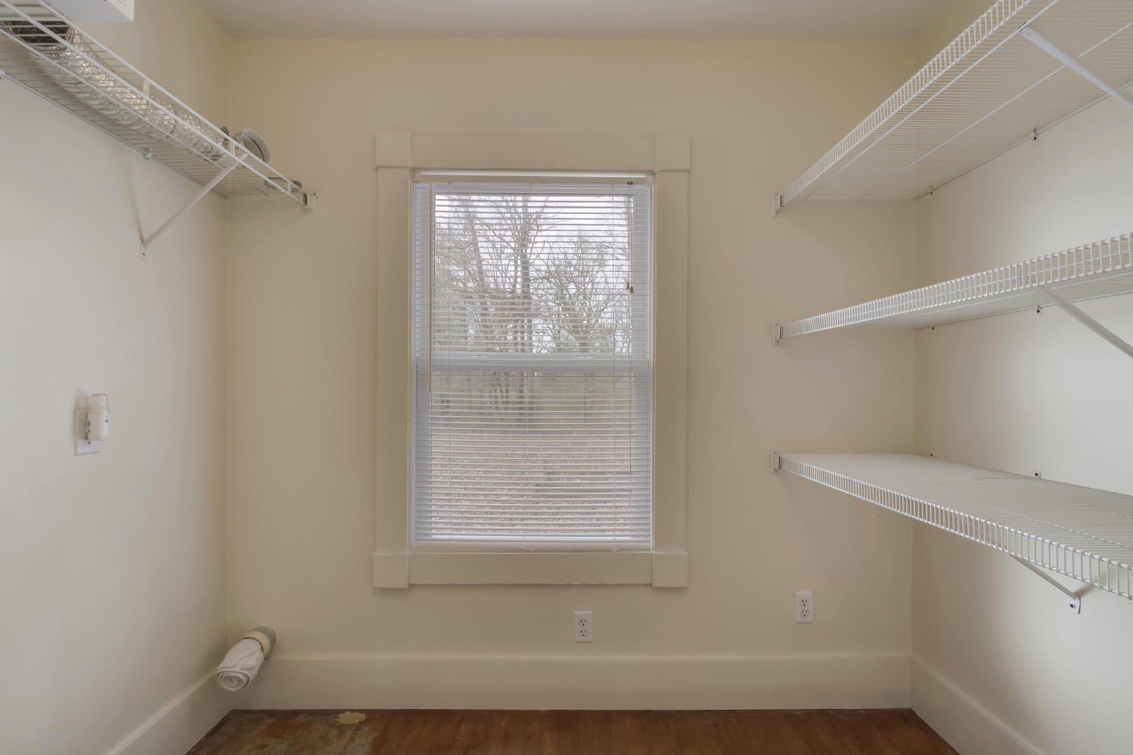 17837 Highway 58 Decatur, TN 37322 - Photo 12 of 35 12_StateHighway_58N_17837_Laundry-Pantry