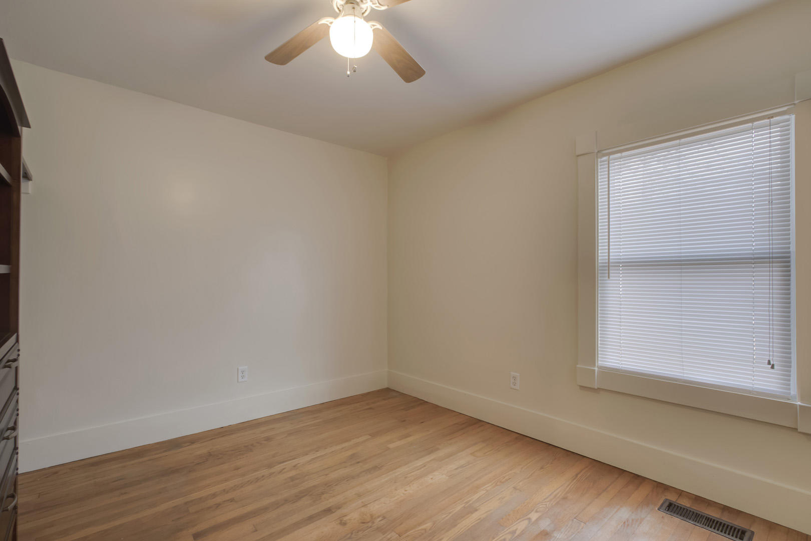 17837 Highway 58 Decatur, TN 37322 - Photo 17 of 35 17_StateHighway_58N_17837_Bedroom1_01